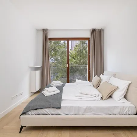 Ecru 3-bedroom Luxurious With City View Wwa22 דירה *