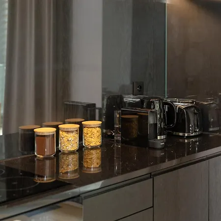 Ecru 3-bedroom Luxurious With City View Wwa22 דירה