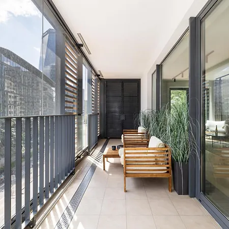 Ecru 3-bedroom Luxurious With City View Wwa22 Varsóvia